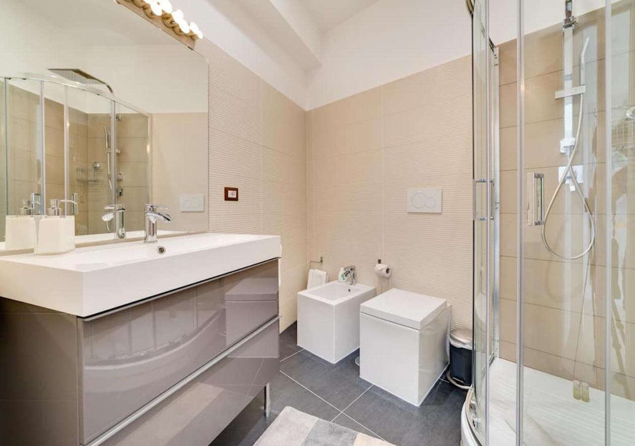 Luxury, Large Flat With Terrace On Vatican Walls